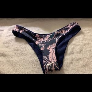 Maaji reversible bikini bottom S